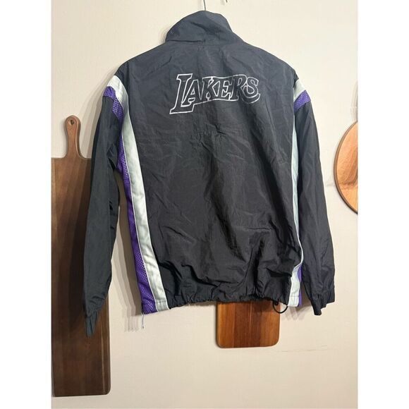 Nike Black NBA LA Lakers 1/2 Zip Lightweight Sports Windbreaker Jacket Small - Picture 2 of 6